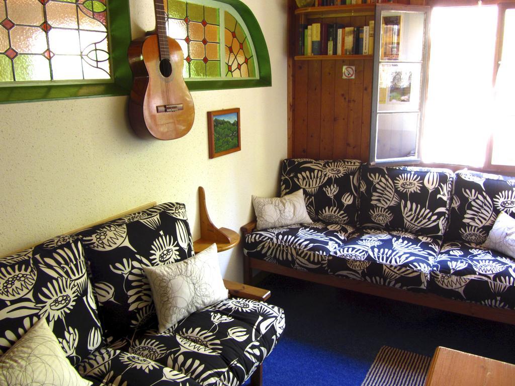Baracca Backpacker Hostel Aurigeno Стая снимка