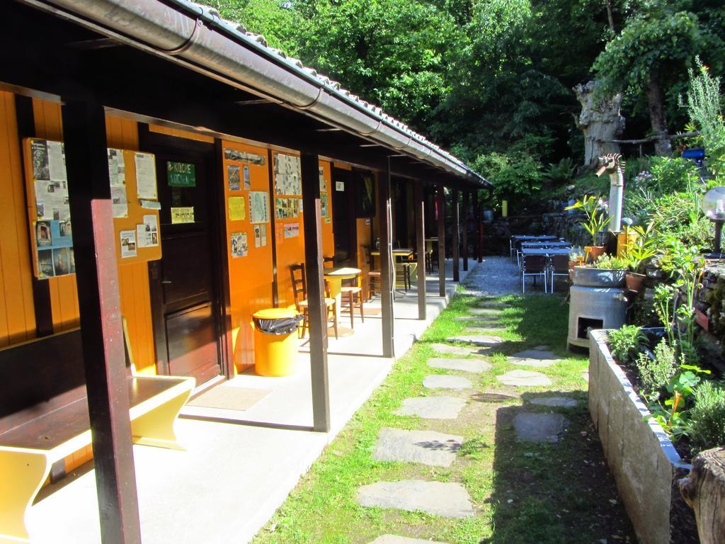 Baracca Backpacker Hostel Aurigeno Екстериор снимка