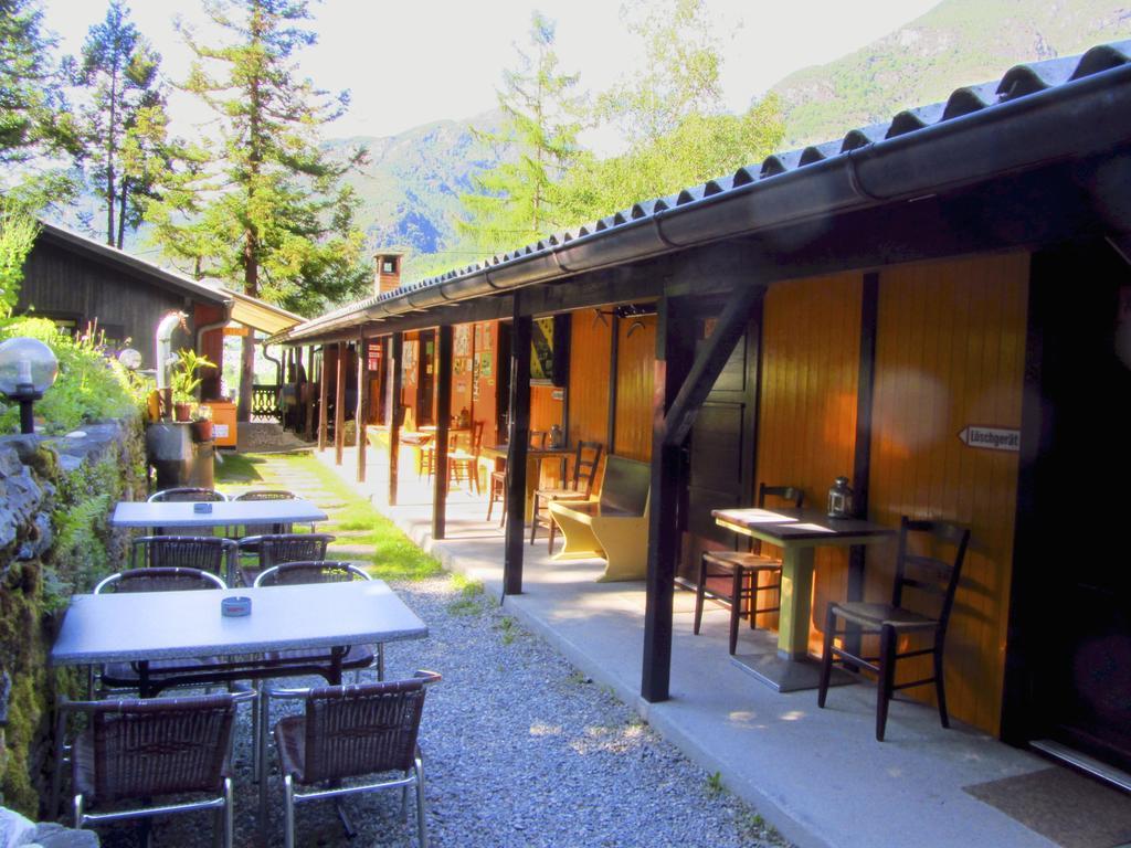Baracca Backpacker Hostel Aurigeno Екстериор снимка