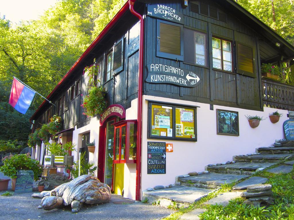Baracca Backpacker Hostel Aurigeno Екстериор снимка
